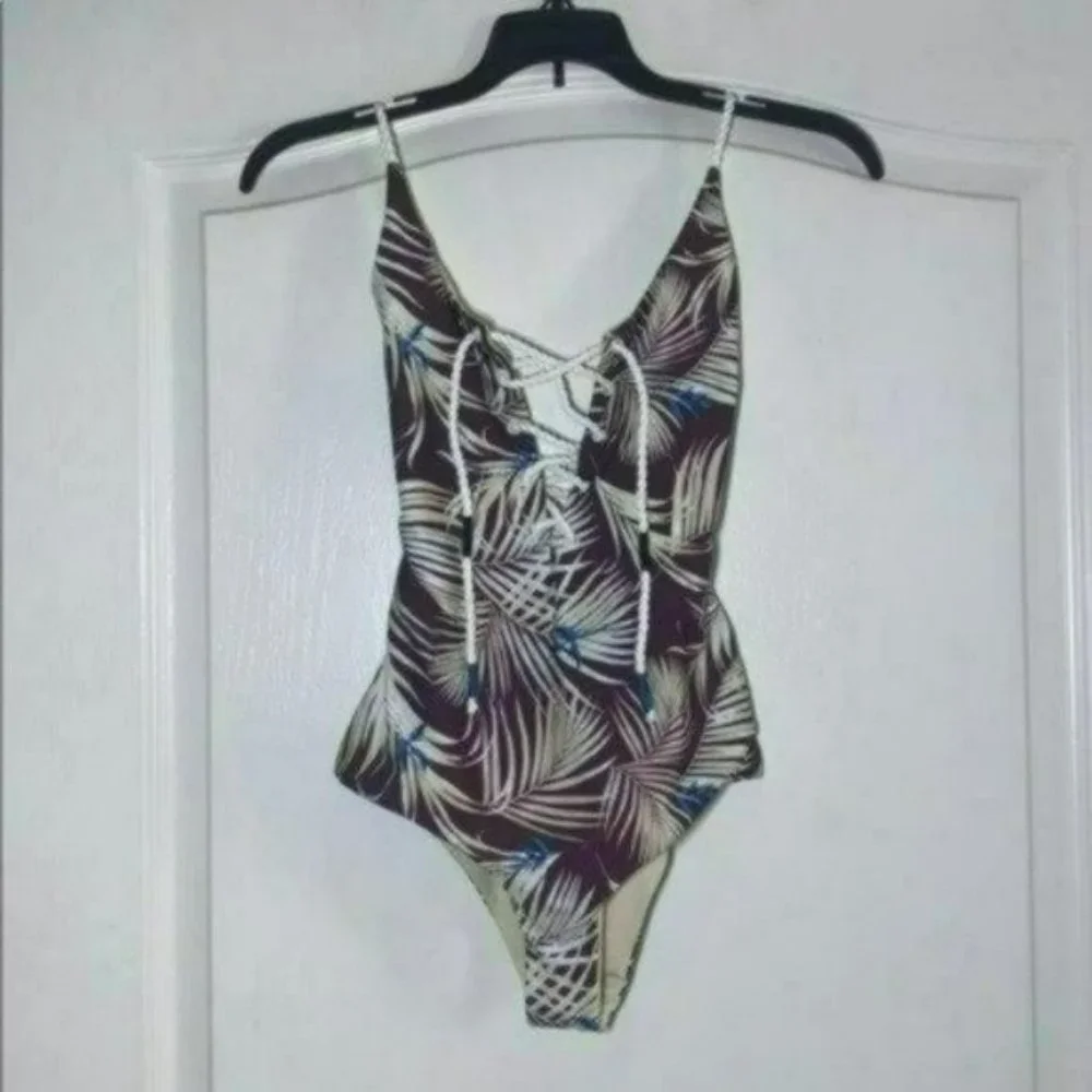 NWT MSRP $150 Tavik Monahan One-Piece Swimsuit Women's Size Small - Picture 8 of 9